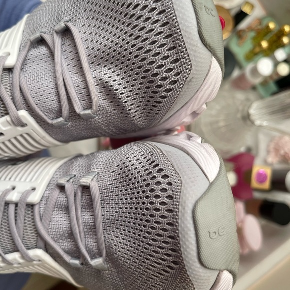 On Cloudswift, Glacier|White, Size 8.5 - Picture 8 of 8